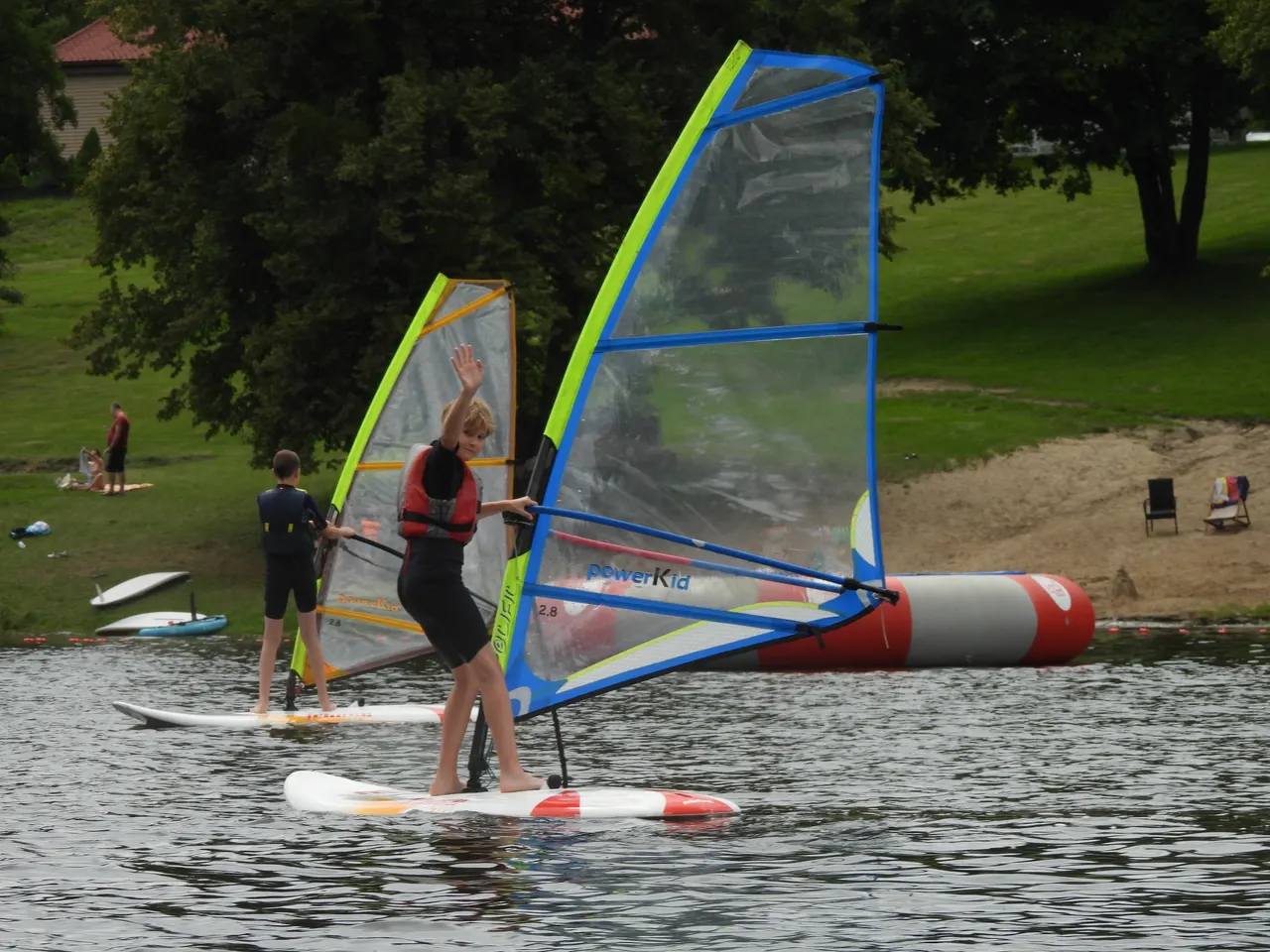 Nauka windsurfingu na obozie letnim Sport21